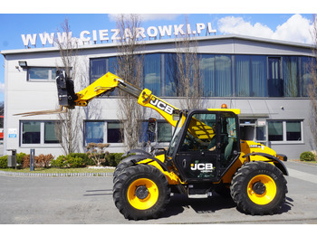 Telescopic wheel loader JCB