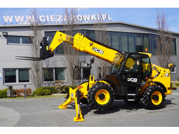 Telescopic wheel loader JCB