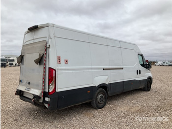 Commercial vehicle 2021 Iveco Daily 35S18 Cargo Van: picture 3