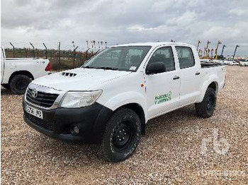 Pickup truck TOYOTA Hilux