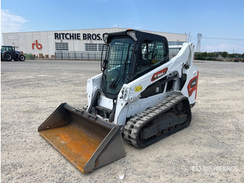 Compact track loader BOBCAT T590