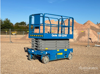 Scissor lift GENIE