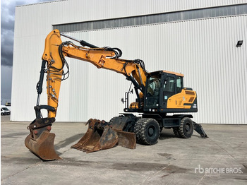 Wheel excavator HYUNDAI