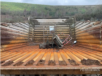 Rigid dumper/ Rock truck CATERPILLAR