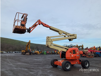 Articulated boom JLG