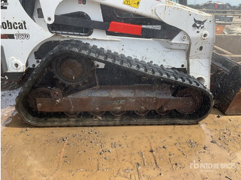 Compact track loader BOBCAT