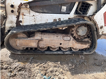 Compact track loader BOBCAT T590