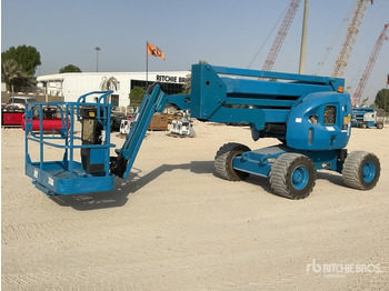 Articulated boom JLG