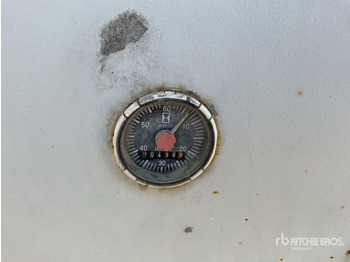 Concrete pump truck 2008 MAN TGA41.440 2008 Waitzinger 42 R4ST 42 m on ... Concrete Pump Truck: picture 5