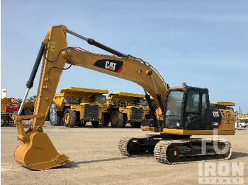 Crawler excavator CATERPILLAR 320D2