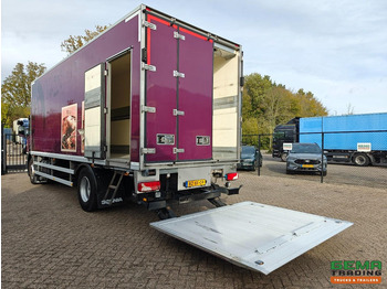 Refrigerator truck Scania P230 4x2 Dagcab Euro5 - Koel-VriesBak 7.55m + Carrier Supra 950MT + Laadklep 2000kg: picture 3 Refrigerator truck Scania P230 4x2 Dagcab Euro5 - Koel-VriesBak 7.55m + Carrier Supra 950MT + Laadklep 2000kg: picture 3