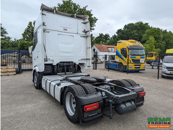 Tractor unit DAF XG+ 4x2 Euro6E - MEGA/Lowdeck - Retarder - Dubbele tanks - MirrorCam - 3 DVS StarRating: picture 4