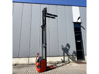 Stacker Linde L12 (379): picture 5 Stacker Linde L12 (379): picture 5