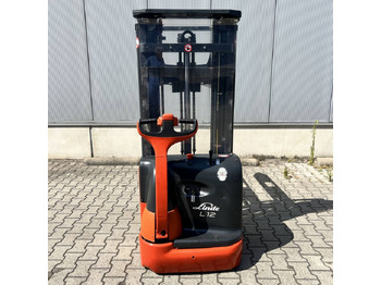 Stacker Linde L12 (379): picture 2 Stacker Linde L12 (379): picture 2