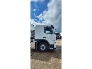 Tractor unit VOLVO FM: picture 4