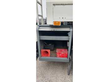 Tanker truck VOLVO FM: picture 3