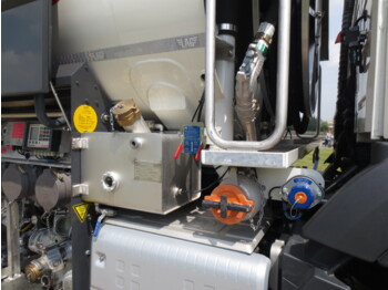 Tanker truck Volvo FM: picture 2