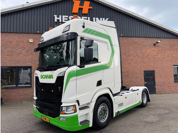 Tractor unit SCANIA R 450
