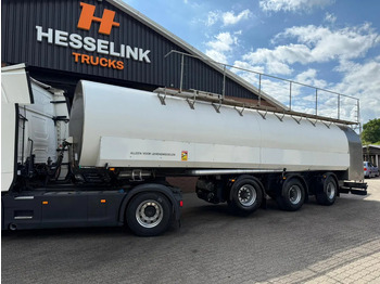 Tanker semi-trailer