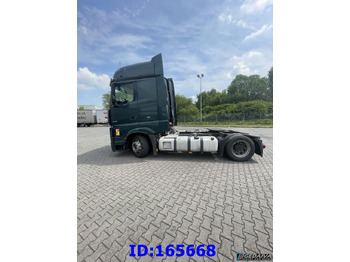 Tractor unit MERCEDES-BENZ Actros 1843