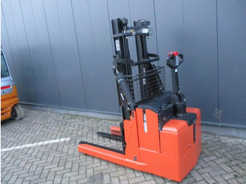 Pallet truck BT RWE120: picture 3