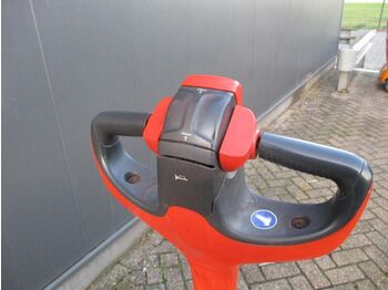 Pallet truck Linde T16: picture 4