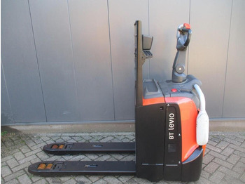 Pallet truck TOYOTA
