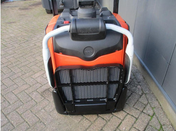 Pallet truck Toyota LPE250: picture 4 Pallet truck Toyota LPE250: picture 4