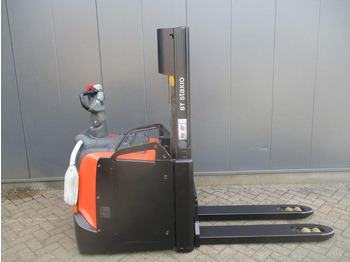 Stacker TOYOTA