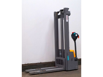 Stacker JUNGHEINRICH EJC