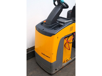 Tow tractor Jungheinrich EZS130: picture 3