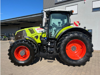 Farm tractor CLAAS Axion 870