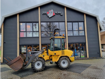 Wheel loader VOLVO L35B: picture 1