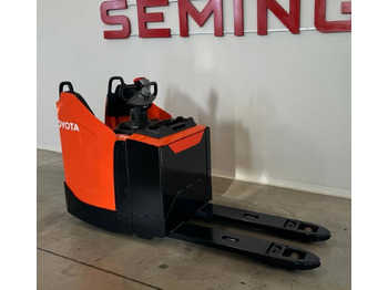 Pallet truck TOYOTA