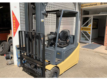 CAT Lift Trucks 2ET4000 leasing CAT Lift Trucks 2ET4000: picture 2