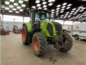 Farm tractor CLAAS Axion 820
