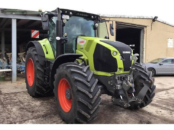 Farm tractor CLAAS Axion 870