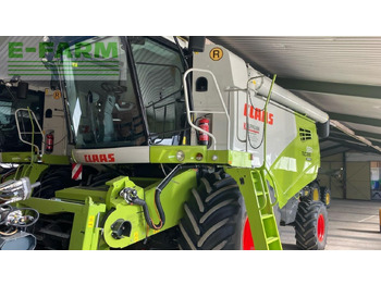 Combine harvester CLAAS Tucano 560