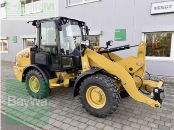 Mini excavator CATERPILLAR 906