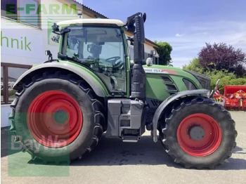 Farm tractor FENDT 724 Vario