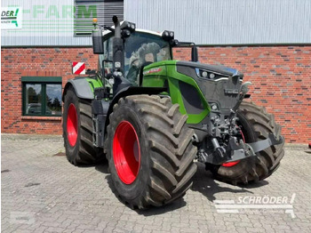 Farm tractor FENDT 933 Vario