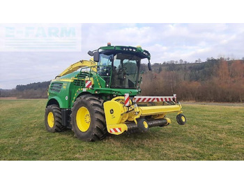 Forage harvester JOHN DEERE 8400