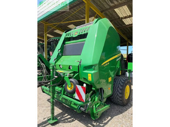Square baler JOHN DEERE