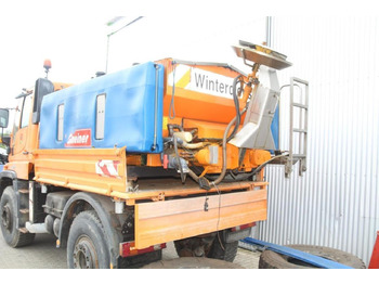 Snow removal vehicle Mercedes-Benz unimog u 400: picture 5