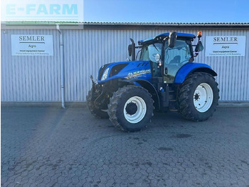 Farm tractor NEW HOLLAND T7