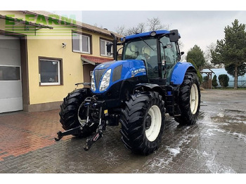 Farm tractor NEW HOLLAND T7.200