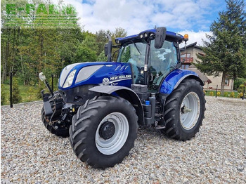 Farm tractor NEW HOLLAND T7.225
