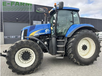 Farm tractor NEW HOLLAND T8000