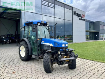 Farm tractor NEW HOLLAND