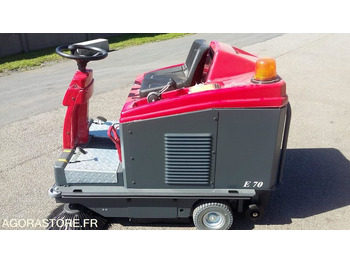 Road sweeper